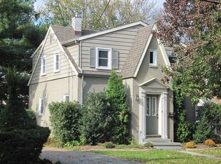 334 N Broad St, Lititz, PA 17543