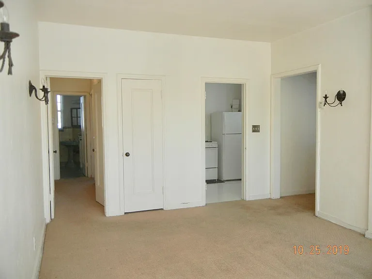 4911 Dockweiler St — Photo 3