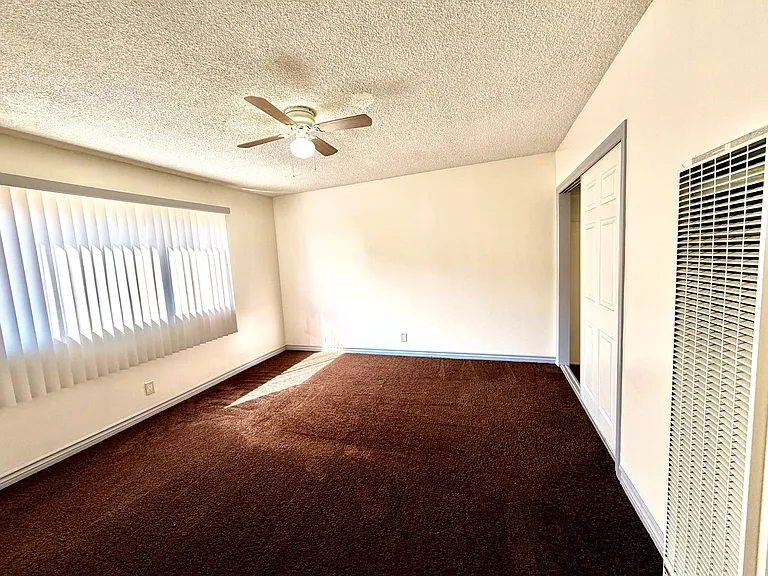 925 Enterprise — Photo 8