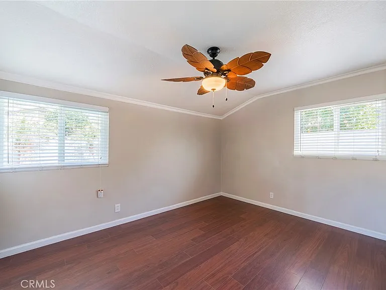 5125 W Crystal Ln — Photo 16