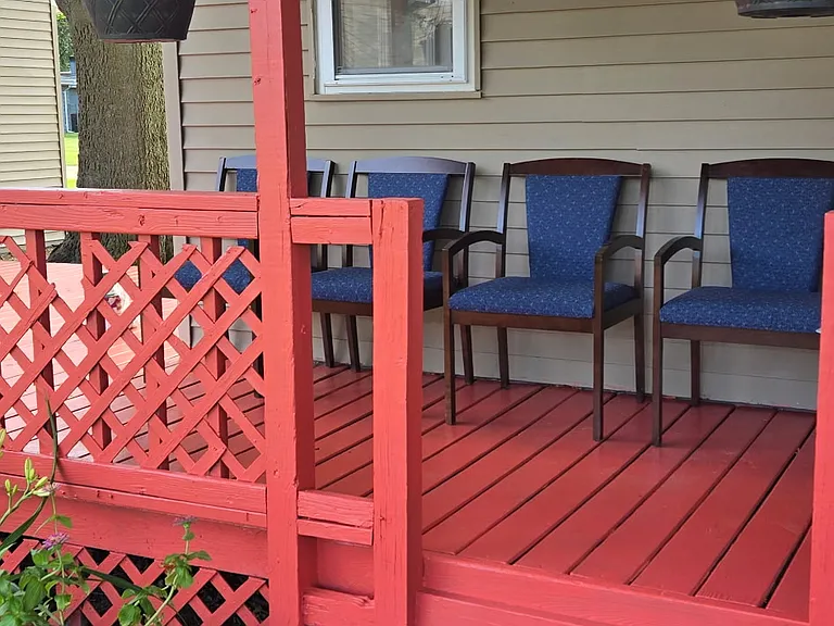341 W Kennedy Rd — Photo 2