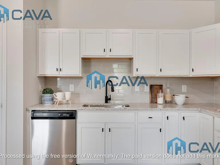 1301 N 32nd St #C — Photo 12