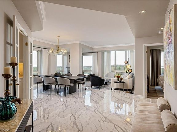 4th image of 60 Old Mill Rd #Penthouse 1