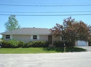 15 Orchard Cir, Lewiston, ME 04240