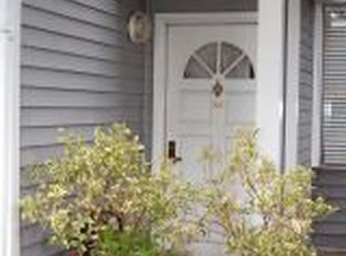 2350 10th Ave E APT 104, Seattle, WA 98102