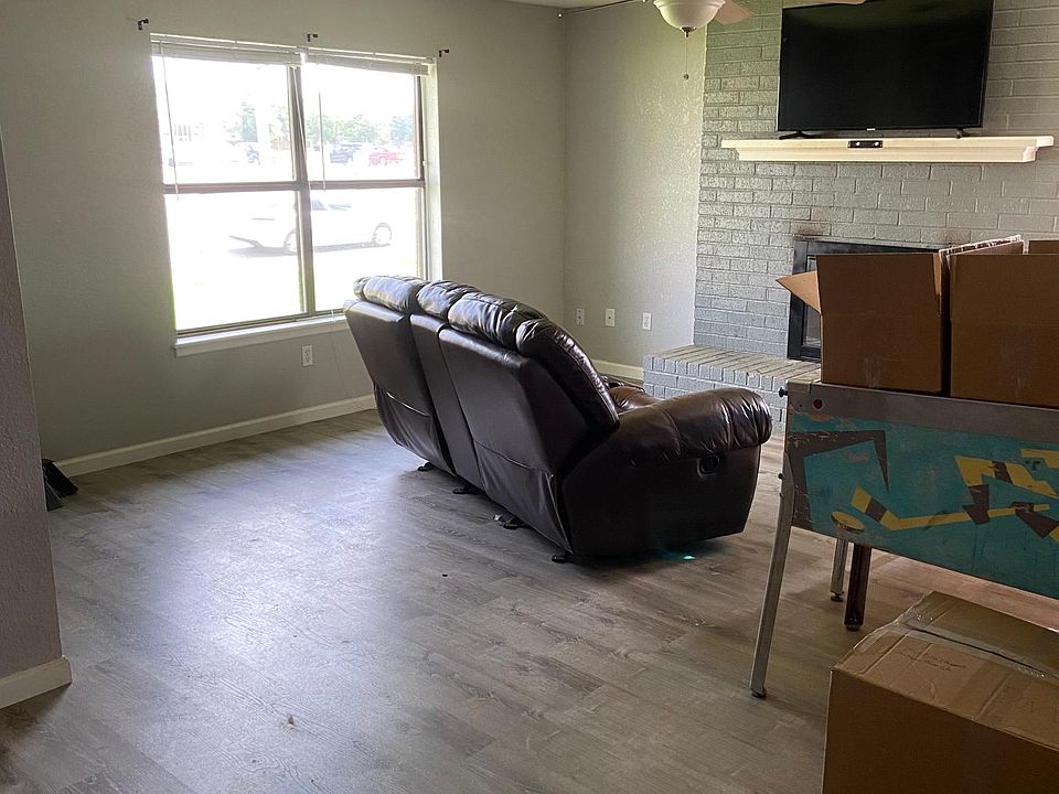1st image of 575 E Ambler Ave