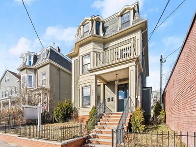 680 Broadway #1, Chelsea, MA, 02150