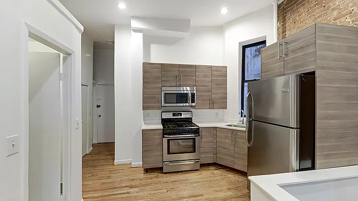 Rented by Dream NYC LLC | media 8