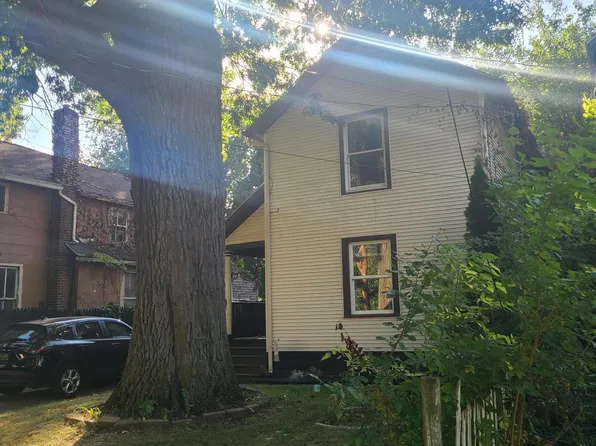 1134 Platt St, Lansing, MI 48910
