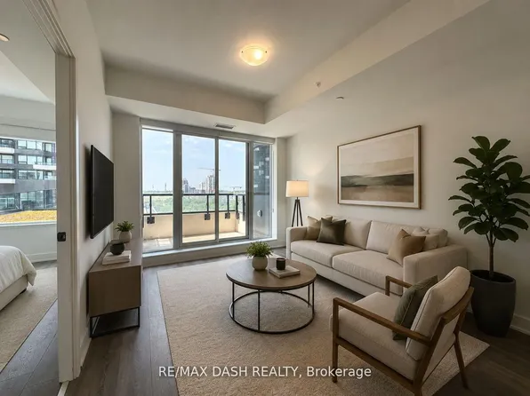 2485 Taunton Rd #621, Oakville, ON L6H 0L3
