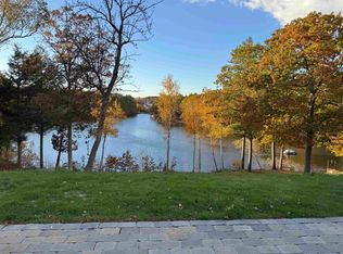 17 Great Cove Dr, Newmarket, NH 03857