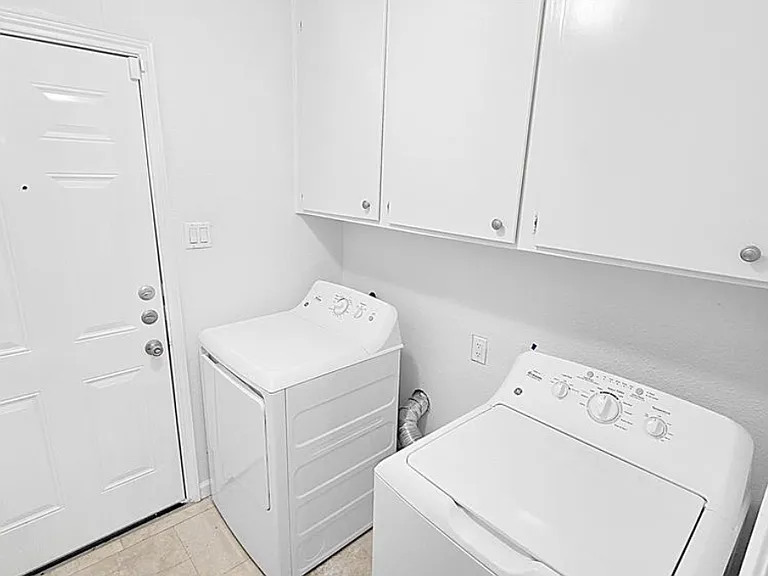 2414 Stillmeadow Dr — Photo 13