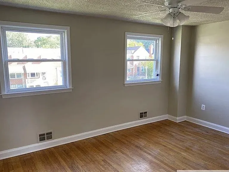 4779 Shamrock Ave — Photo 11