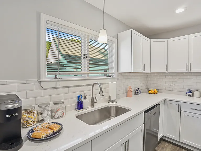 1304 Dean St — Photo 11
