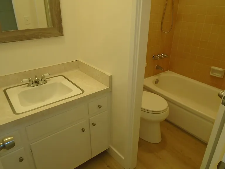 322 N Prospero Dr #4 — Photo 15