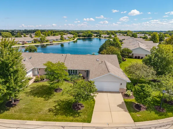 1656 Twin Lakes Cir, Green Bay, WI 54311