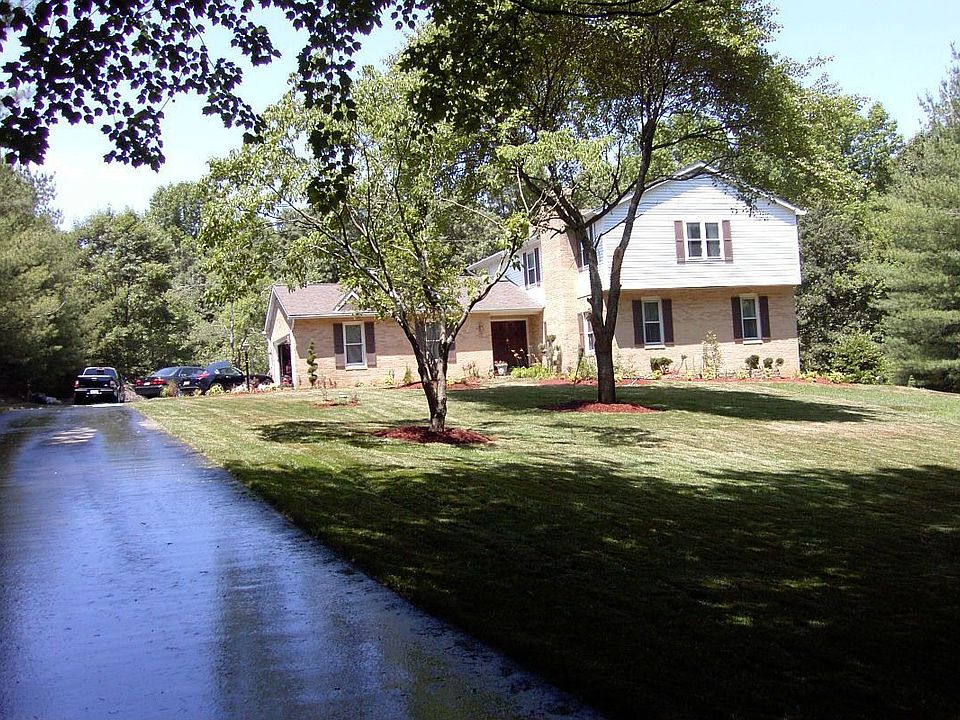 1st image of 1680 Justin Dr