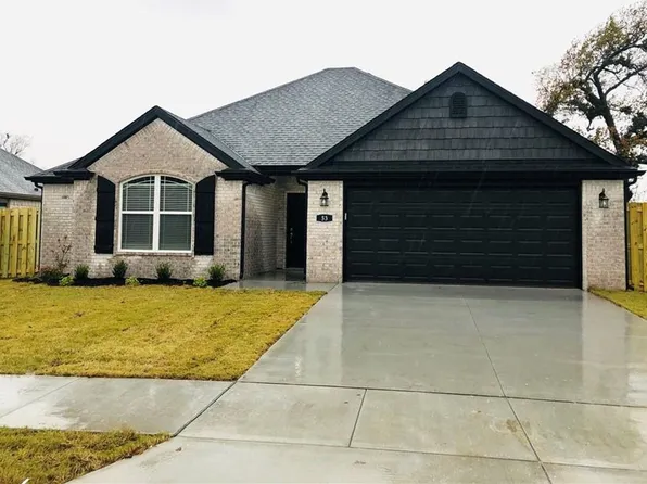 53 W Geranium Ln, Fayetteville, AR 72704