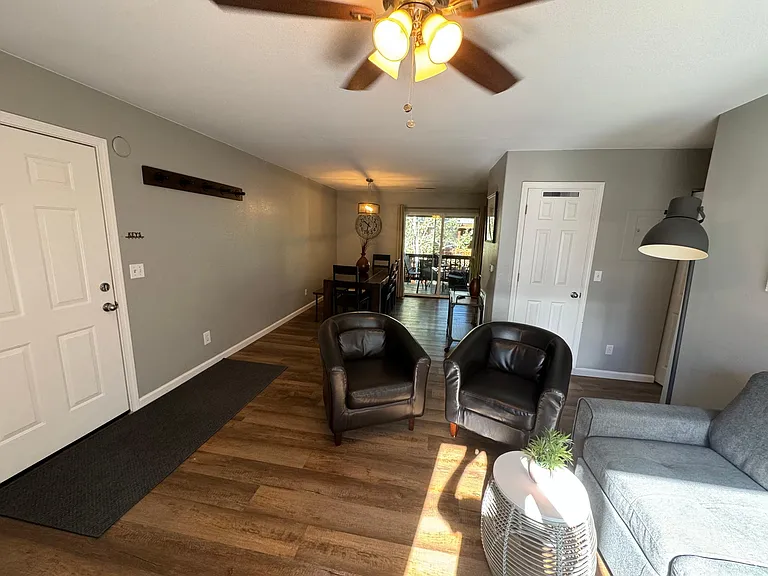 11305 Northwoods Blvd #D — Photo 3