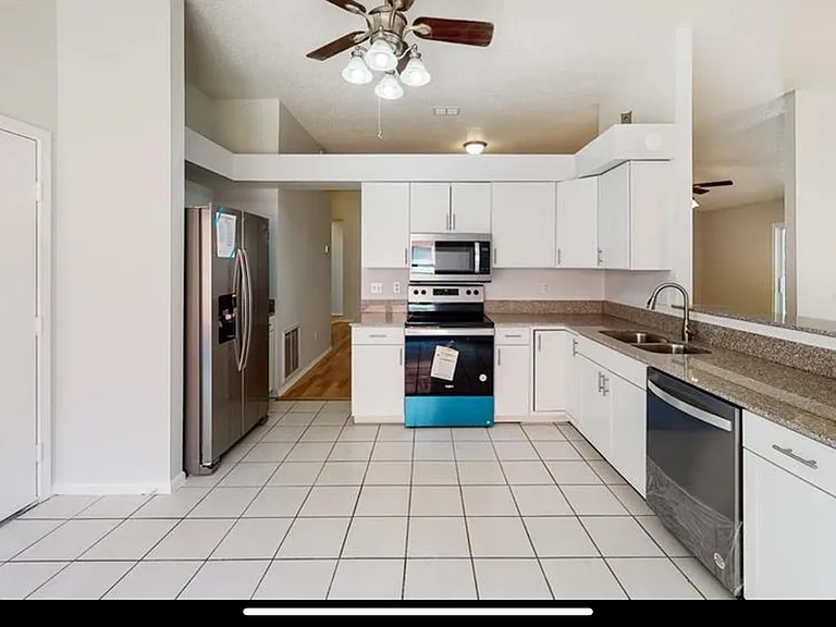 4117 Moreland Dr — Photo 9