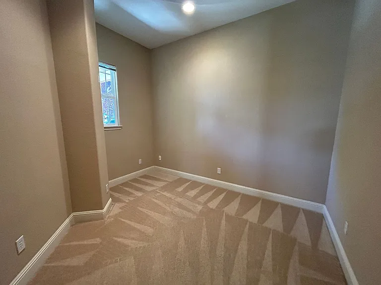 685 Stetson Dr — Photo 18
