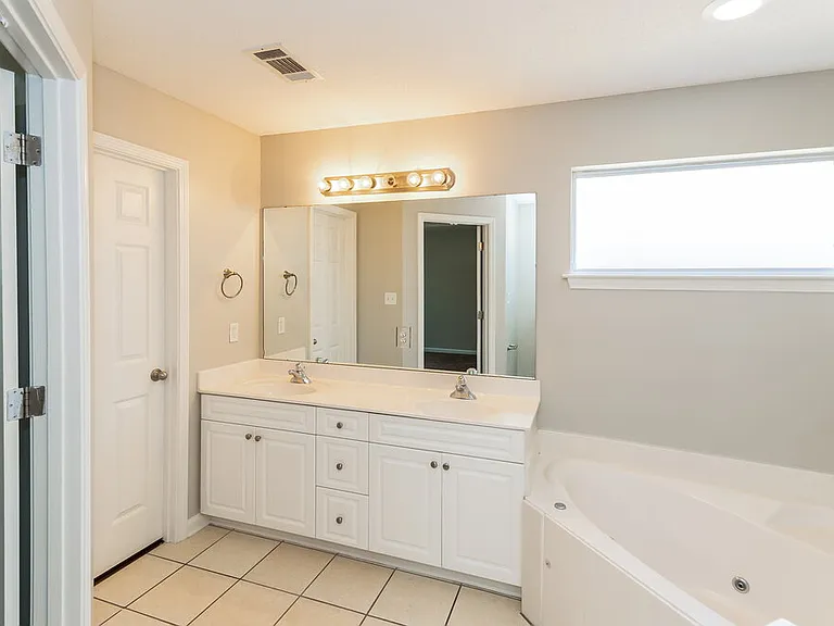 225 Magnolia Garden Ln — Photo 14