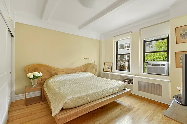 Sold by Corcoran | media 25