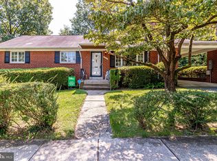 5600 34th St N, Arlington, VA 22207