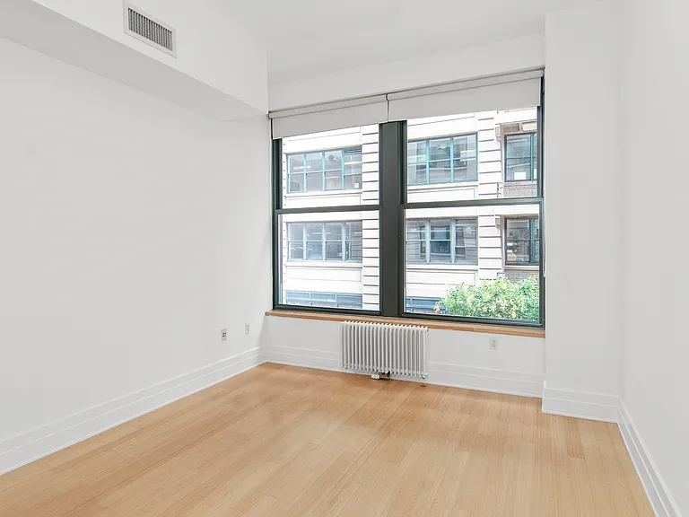 70 Washington St #2P — Photo 4
