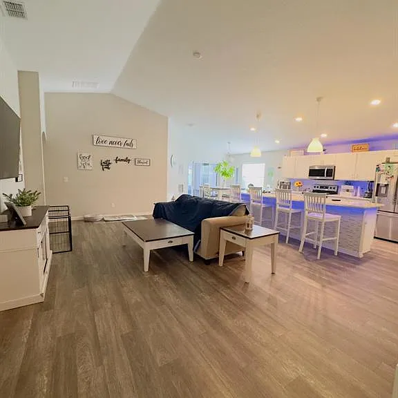 5436 Geneva Way — Photo 6