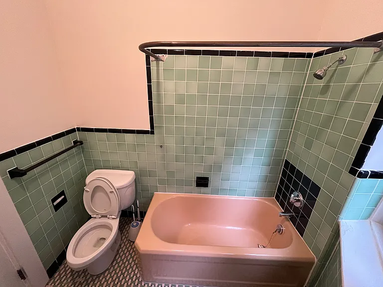 504 Beacon St #44 — Photo 9