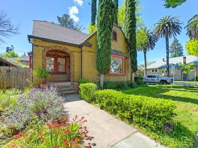 2500 G St, Sacramento, CA, 95816