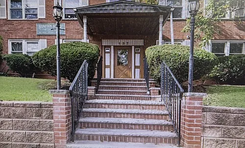 139 W Jersey St Photo 1