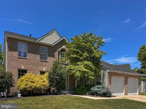 121 Treeline Dr, Deptford, NJ 08096