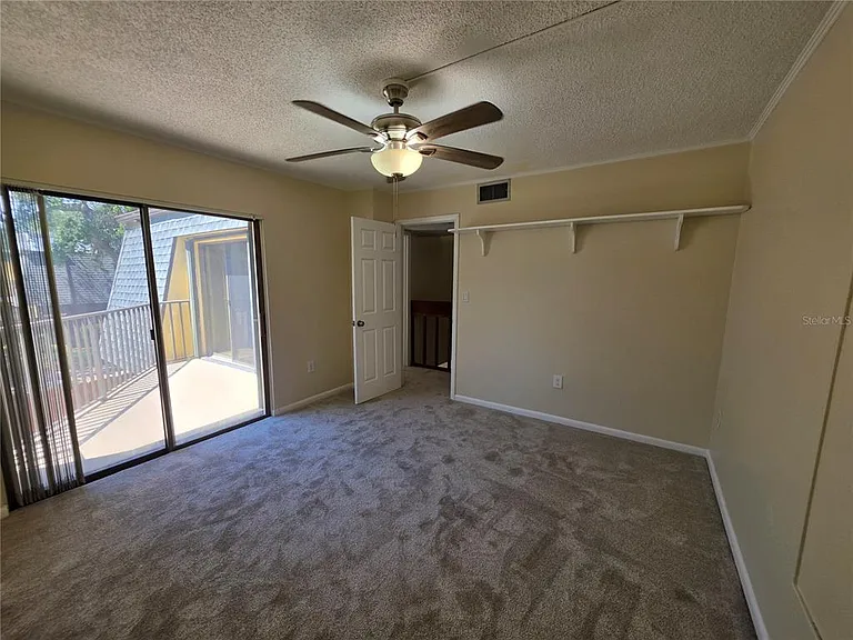 3824 Saxon Dr — Photo 31