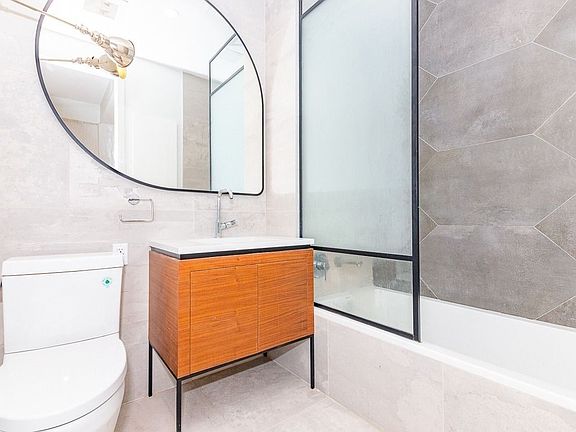 5th image of 41-21 28th St #2DD