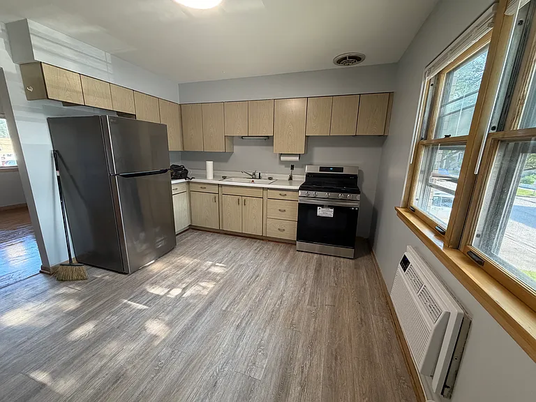 7919 W Cermak Rd #5 — Photo 1