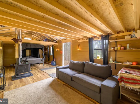 Tub Run Hollow Rd, Hedgesville, WV 25427