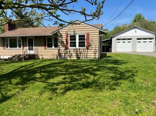 163 Washington St, Alderson, WV 24910