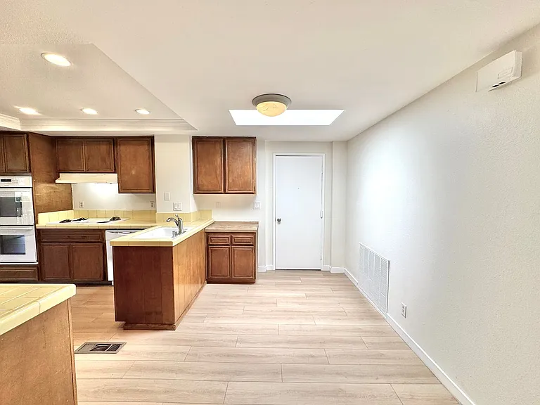 6664 Reservoir Ln — Photo 13