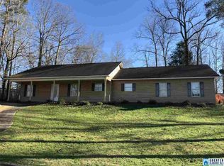 300 Huntingridge Dr, Cropwell, AL 35054