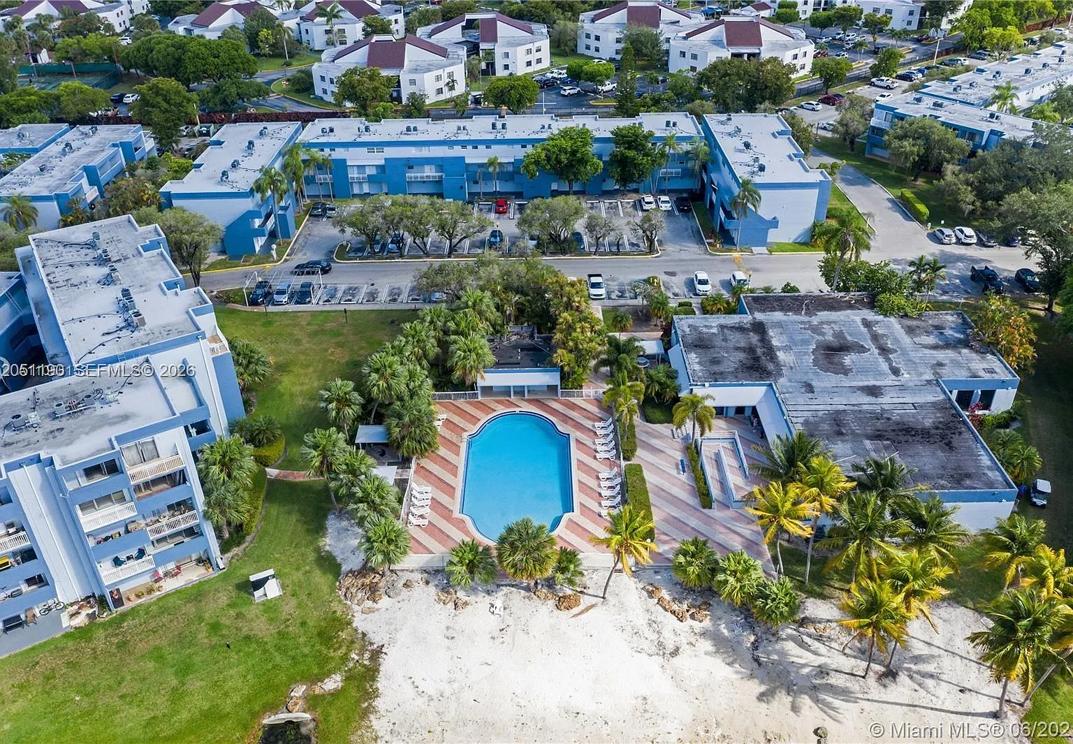 The Beach Club Fontainebl — Photo 2