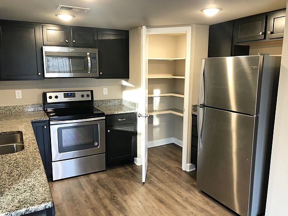 4th image of 1423 NE Mary Ct