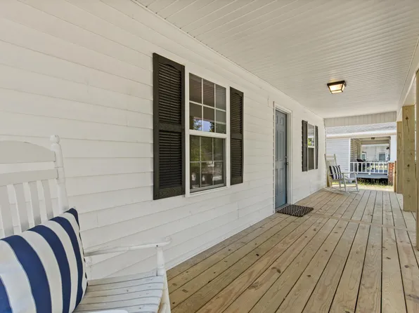 105 3rd St, Erwin, NC 28339