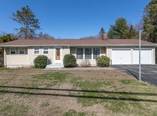 40 James Farm Rd, Stratford, CT 06614