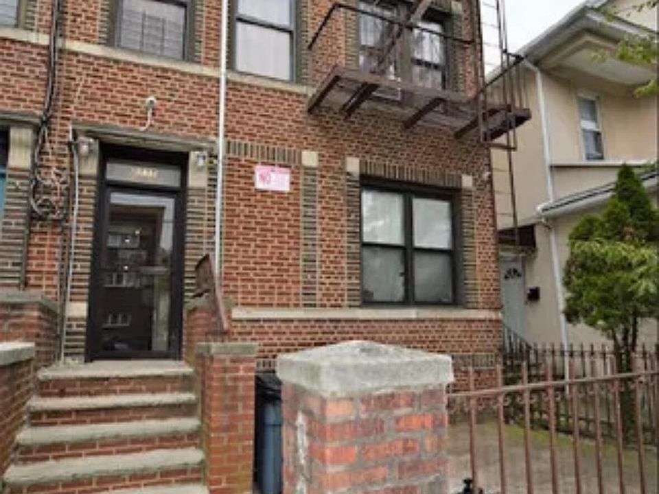 1st image of 2115 E 14th St APT 1R