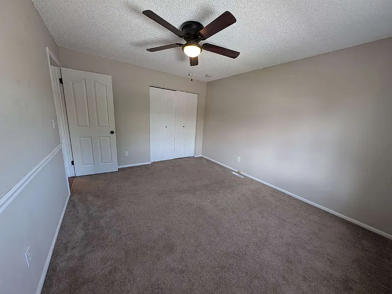 1175 E Dry Creek Pl — Photo 10