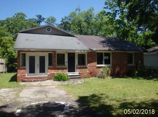 2760 Club House Rd, Mobile, AL 36605