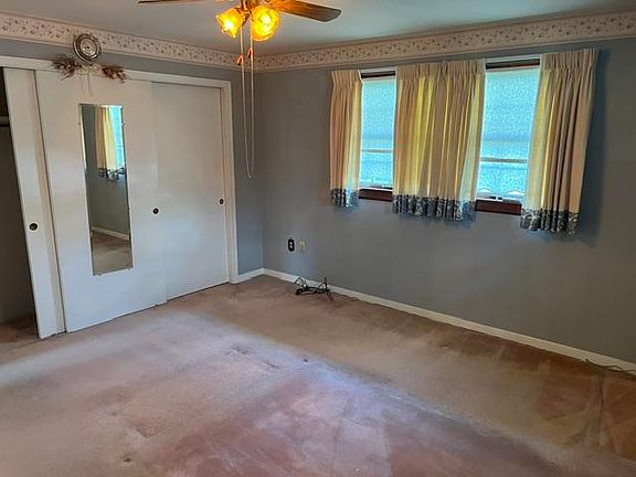 5th image of 1033 N Main St