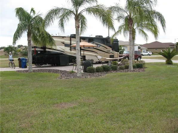 629 Sayge Dr, Polk City, FL 33868